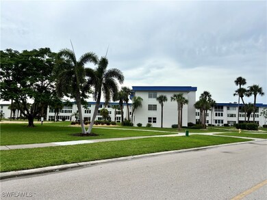 1624 Pine Valley Dr unit 115, Fort Myers, FL 33907 - photo 4