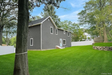 6 Renee Ct, Centereach, NY 11720 - photo 2