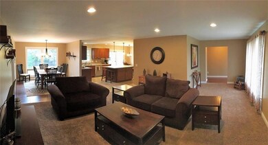 4560 Chapel Dr, Columbus, IN 47203 - photo 4