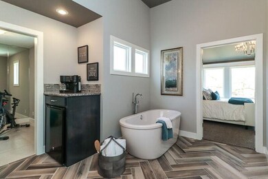 21603 W 45th Terrace, Shawnee, KS 66226 - photo 2