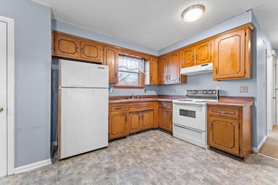 511 Jewel Dr, Clarksville, TN 37042 - photo 7