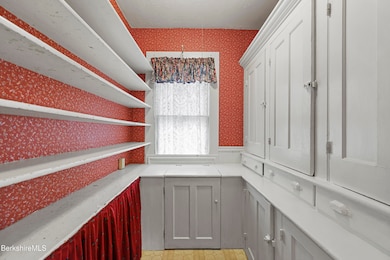 6 Crandall St, Adams, MA 01220 - photo 4