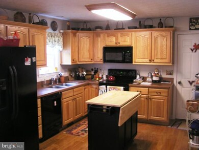 567 Crystal Ln, Strasburg, VA 22657 - photo 7