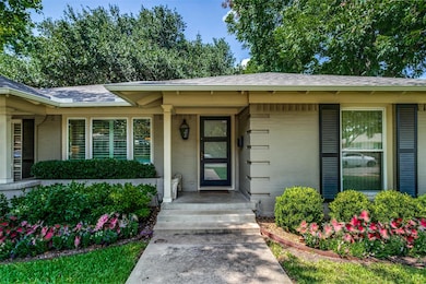 6207 Ravendale Ln, Dallas, TX 75214 - photo 3