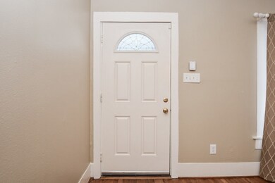 207 Lindale St, Houston, TX 77022 - photo 3
