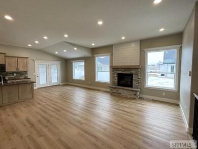 2834 S von Elm Dr, Blackfoot, ID 83221 - photo 3