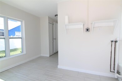 8125 Bayshore Dr, Treasure Island, FL 33706 - photo 4