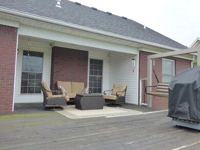 218 E Woodlake Cir, Mount Washington, KY 40047 - photo 5