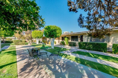 10951 W Santa fe Dr, Sun City, AZ 85351 - photo 6