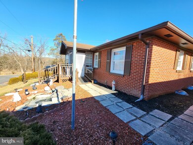 135 Southerly Dr, Moorefield, WV 26836 - photo 5