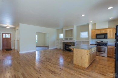 61305 Fairfield Dr, Bend, OR 97702 - photo 3