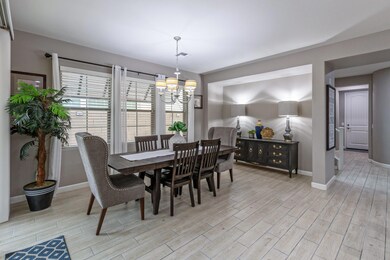 Dining room (main)