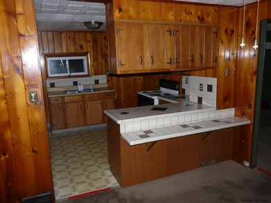 33 N Amherst Ave, Schenectady, NY 12304 - photo 7