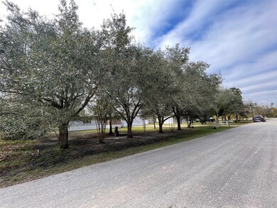 13310 Pleasant Valley Rd, Pearland, TX 77581 - photo 2