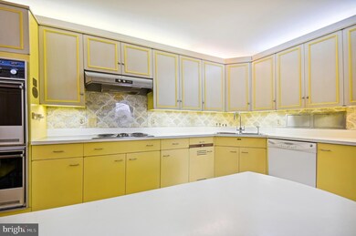 Winthrop House Condominium, Baltimore, MD 21218 - photo 4