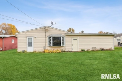 1938 N Nevada Ave, Davenport, IA 52804 - photo 2