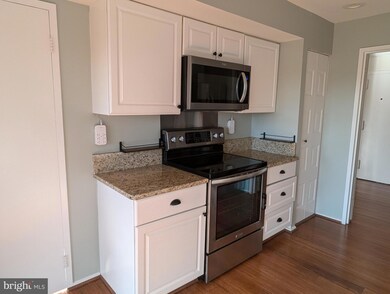 Treebrooke unit 404, Oakton, VA 22124 - photo 5