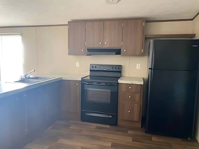 307 Reid Ct, Dillon, SC 29536 - photo 4