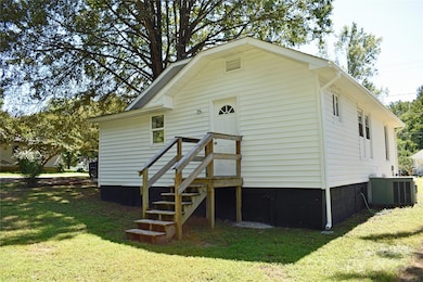 504 Locust St, Kannapolis, NC 28081 - photo 3