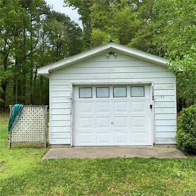 Detached garage
