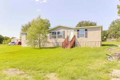 3208 Flora St, Burleson, TX 76028 - photo 2