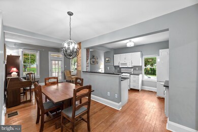 933 Montgomery St, Laurel, MD 20707 - photo 7