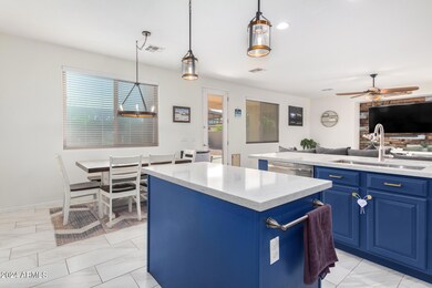 SAVANNAH KITCHEN 2