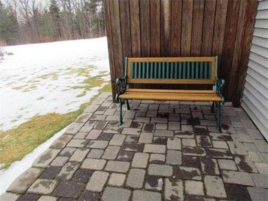 208 Bridle Cross Rd, Fitchburg, MA 01420 - photo 6