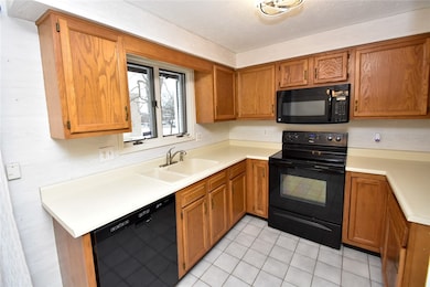 Ample kitchen