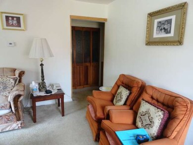 409 Tulsa Ave, Carpentersville, IL 60110 - photo 5