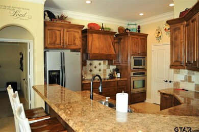 1653 Skidmore Ln, Tyler, TX 75703 - photo 7