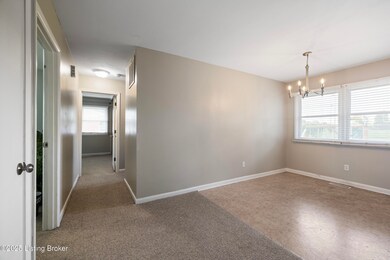 3547 Lisbon Ln, Louisville, KY 40218 - photo 6