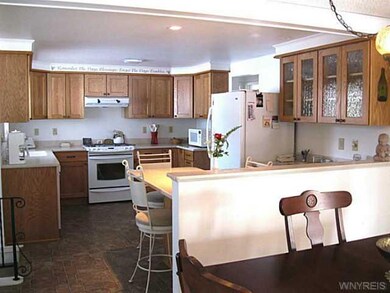 Kitchen. TOTALLY REMODELED KITCHEN.  NEW CABINETS,