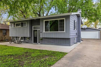 911 E Broad St, Des Moines, IA 50315 - photo 2