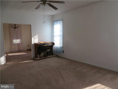 619 Delaware Ave, Riverside, NJ 08075 - photo 4