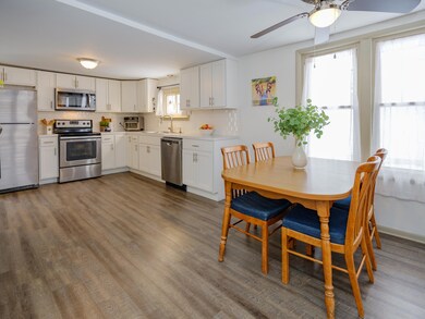 3513 Lowden St-109