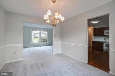 9831 Wolcott Dr, Burke, VA 22015 - photo 6