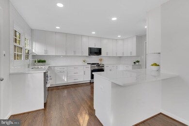 10507 Providence Way, Fairfax, VA 22030 - photo 2