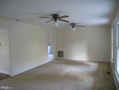 159 Monroe Bay Cir, Colonial Beach, VA 22443 - photo 5