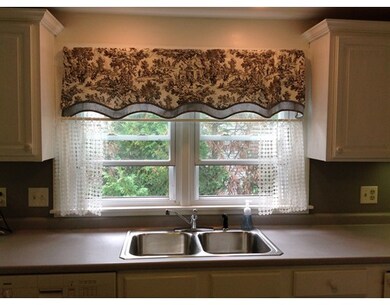 19 Lexington Ave, Florence, MA 01062 - photo 5