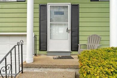 4-web-or-mls-58-curt-blvd