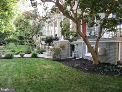 2328 Ashmead Place NW unit 4, Washington, DC 20009 - photo 4