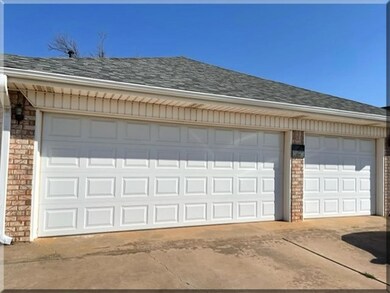 3 Car Garage With Insulated Garage Doors