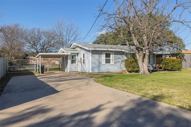 1313 Yates Dr, Hurst, TX 76053 - photo 3