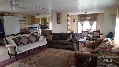 305 N 7th St W, Homedale, ID 83628 - photo 4