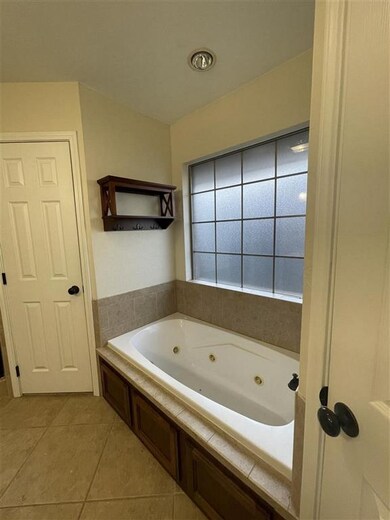 203 NW Cherry Ave, Cache, OK 73527 - photo 6