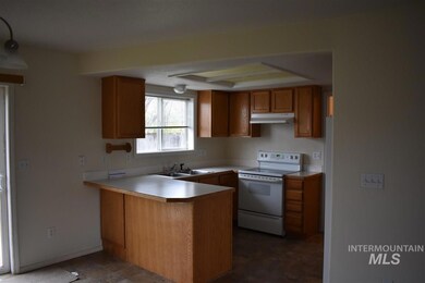 926 W Georgia Ave, Nampa, ID 83686 - photo 4