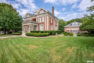 1446 Clay St, Davenport, IA 52804 - photo 2