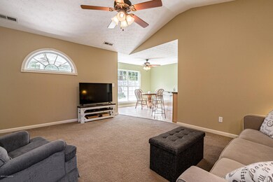 5918 E Manslick Rd, Louisville, KY 40219 - photo 7