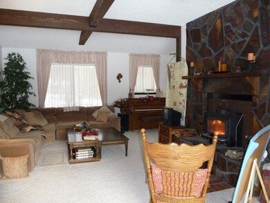 Livingroom Fireplace